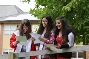 Photo 7 izzy roberts pease charmaine patole and anita sandhui