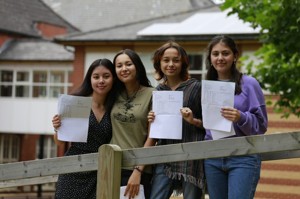 Photo 3   Sophia Tand; Hayley Edwards; Zia McKinen; Hazel Porter